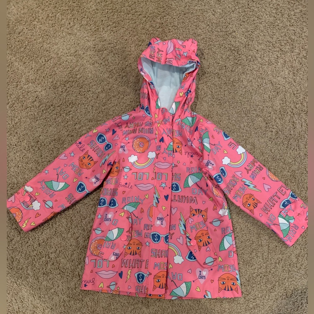 Like new Carter’s girls raincoat size 6/6x in pink
